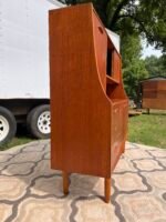 MCM Jentique Tall Teak Highboard - Image 4